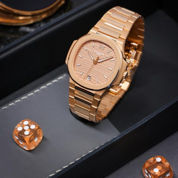 Patek Philippe Nautilus 7118-1R/010
