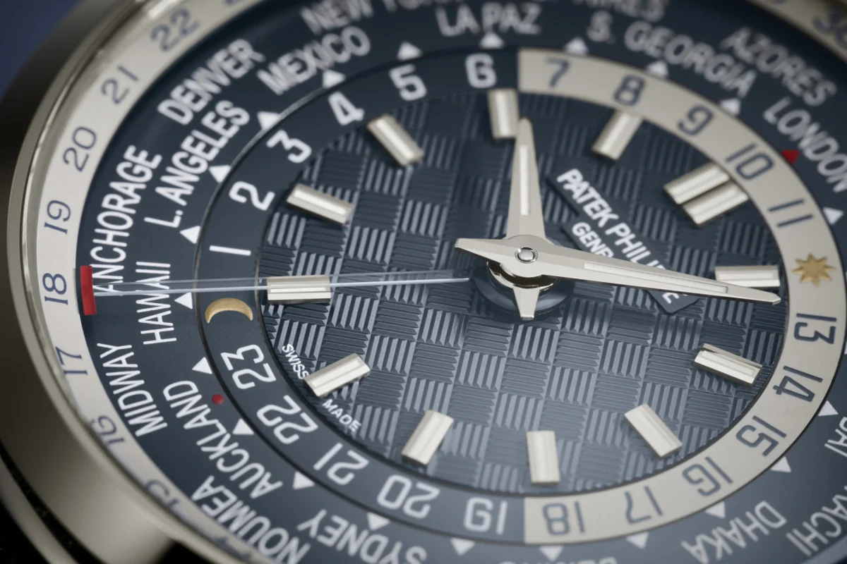 Patek Philippe Hora Universal 5330G-001
